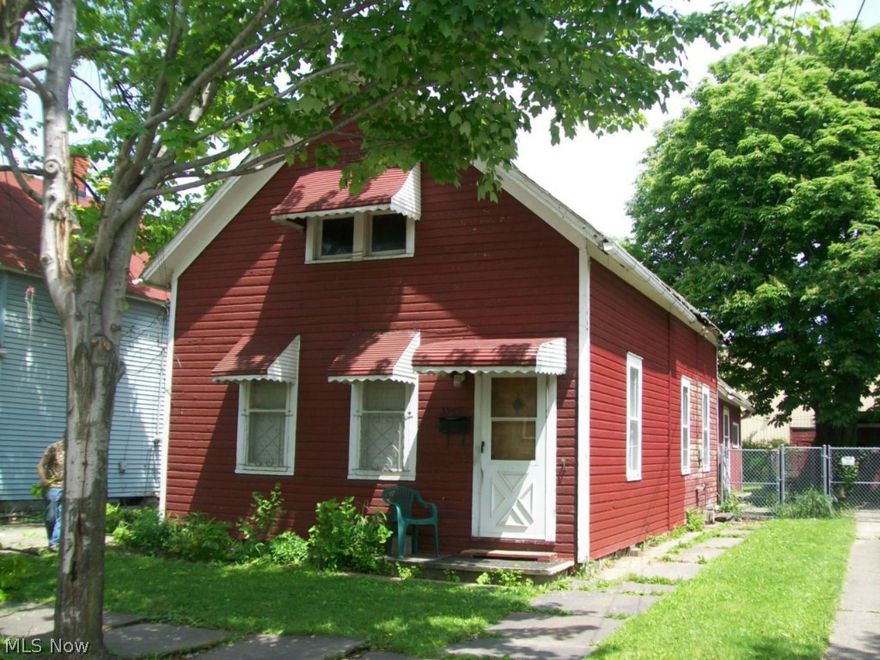 Why pay rent? Nice home on low traffic street is move in ready! All mechanicals are intact and in good working order. Interior is in good shape and features large windows and carpet throughout. Backyard is fully fenced and includes a one car garage! Make this your home or buy as an investment! Home does need a roof soon, no leaks but should be done this year. Great for the handyman!