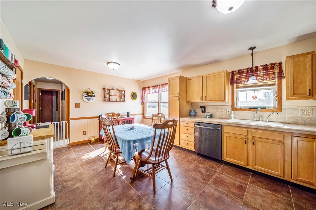 2457 Sheffield Road, Jefferson, Ohio image 12