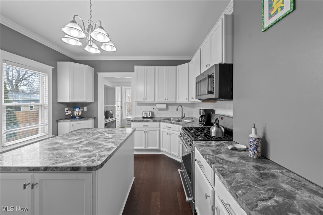 Cleveland, Ohio 44102, United States, 4 Bedrooms Bedrooms, ,3 BathroomsBathrooms,Residential,Pending,4544