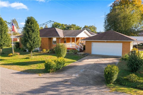 Tiny photo for 101 Matheny Avenue AVE, Belpre, OH 45714 (MLS # 5255754)