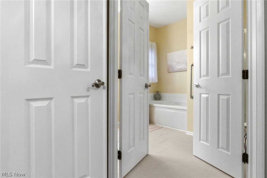 Woodhawk Club Condo - Residential