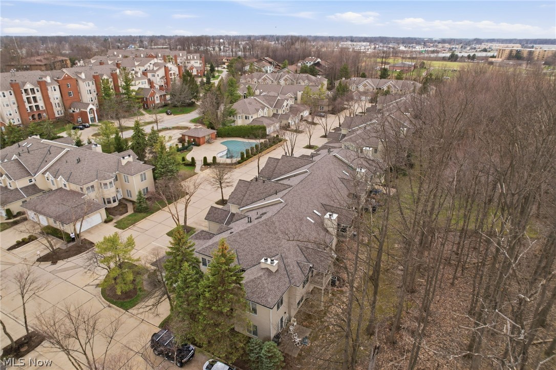 Woodhawk Club Condo - Residential