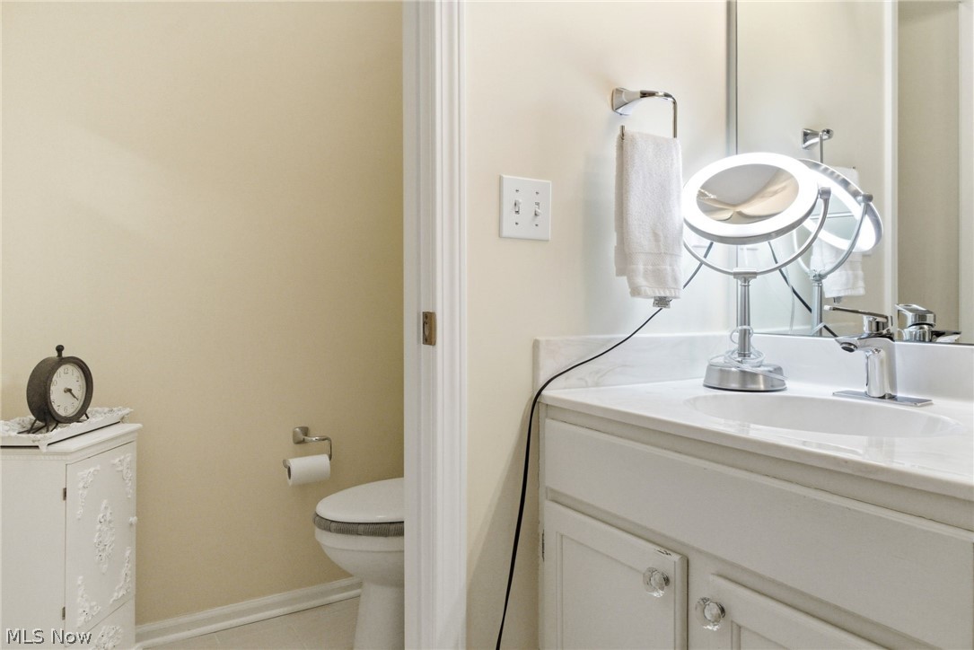 Woodhawk Club Condo - Residential