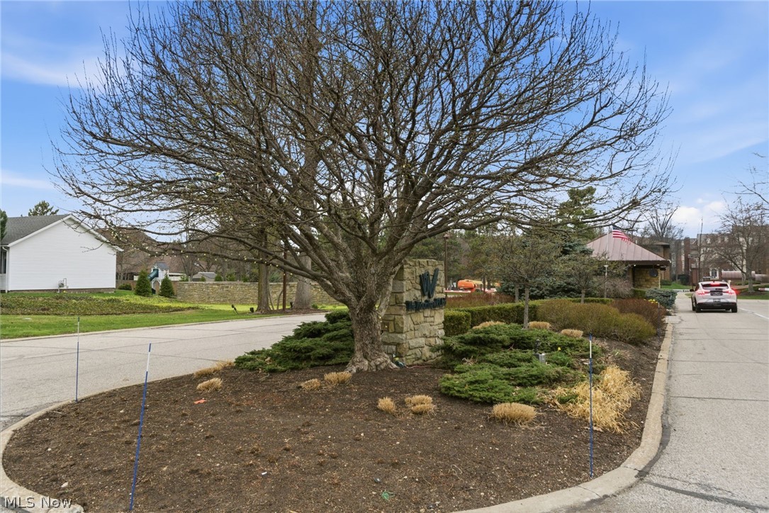 Woodhawk Club Condo - Residential