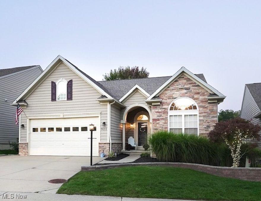 Welcome to this beautiful, exceptionally maintained and very spacious 3 bed,3.5 bath home in the desirable Willow Creek neighborhood. As you enter the home you'll notice the bright and airy open floor plan with cathedral ceilings, featuring a spacious living room, dinning area and a gourmet kitchen with new stainless steel appliances and ample counter space. Main floor Master bedroom with an en-suite bathroom and a walk-in closet. Also featured on the main level is an second bedroom, full bathroom and office space. Upstairs you'll find an open loft space, great for hanging and relaxing. The third bedroom is located upstairs and offers another full bathroom. Finished basement with additional entrainment room, bedroom, half bath, and plenty of storage space. Prime location close to Summit County Metro Parks, Summit Mall, and Revere Schools. Private backyard with beautiful wooden deck.
Don't miss out on this incredible opportunity to own this wonderful home! Schedule a showing today and make it yours!