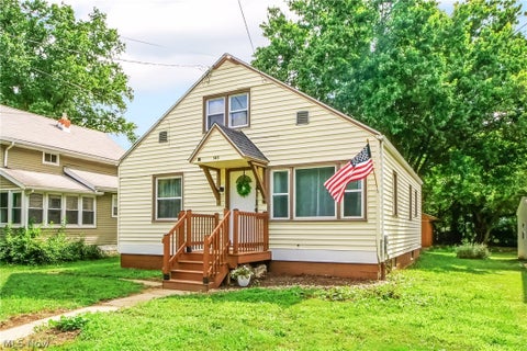 Homes For Sale - 143 Conrad Street<br/> Barberton, OH 44203
