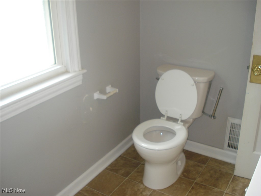 3702 Woodridge Road, Cleveland Heights, Ohio image 23