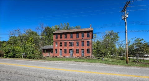 A Hanna HomeFinder account is required to view this listing.