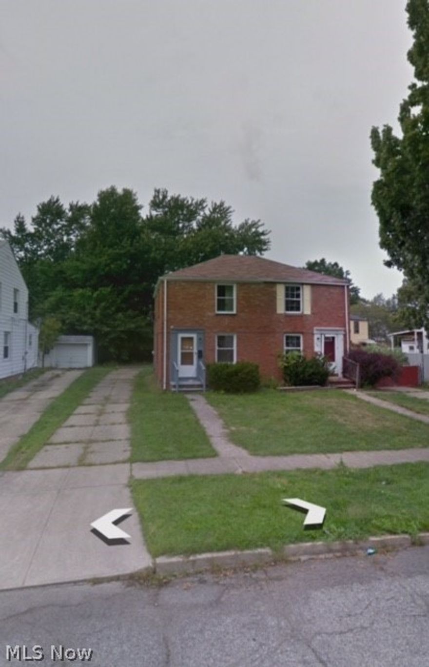 This bright and airy home is clean and decorated in neutral tones. The carpet, furnace, air conditioning, kitchen, plumbing, hot water tank and electrical were all replaced in 2015. Come view this great home!