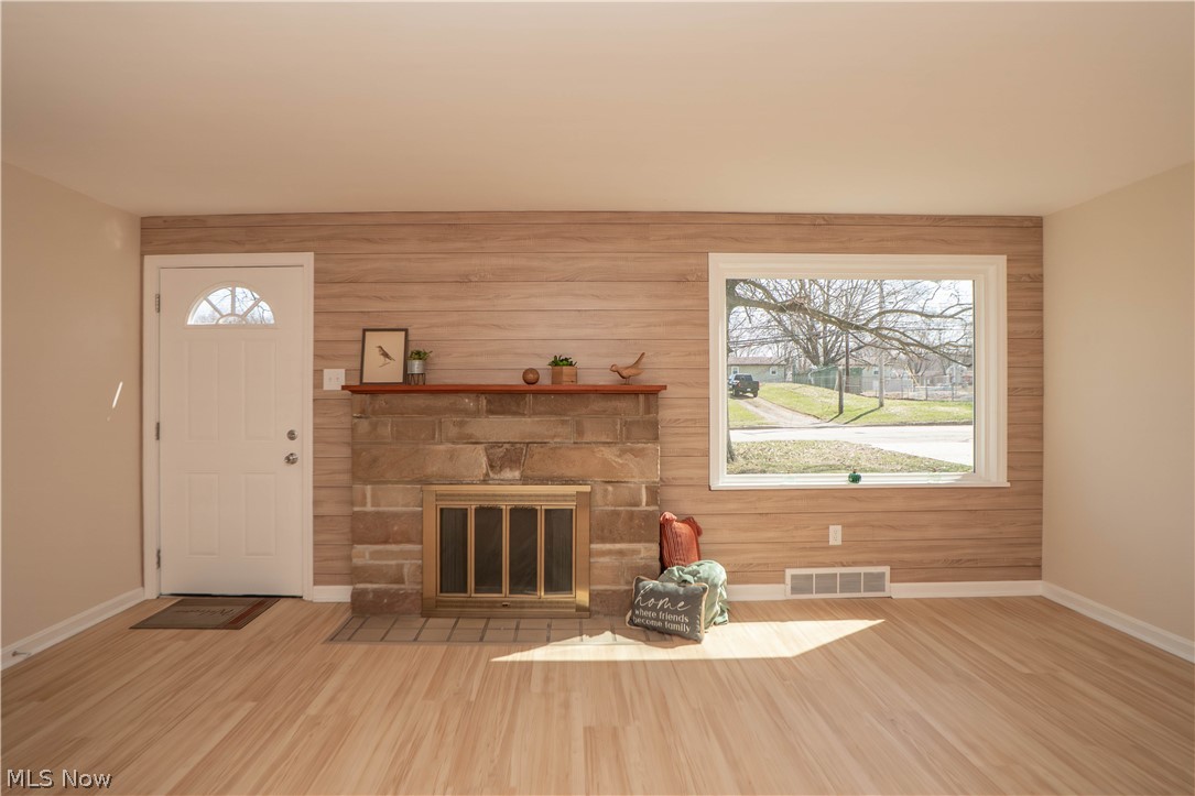 Prop River View - Residential