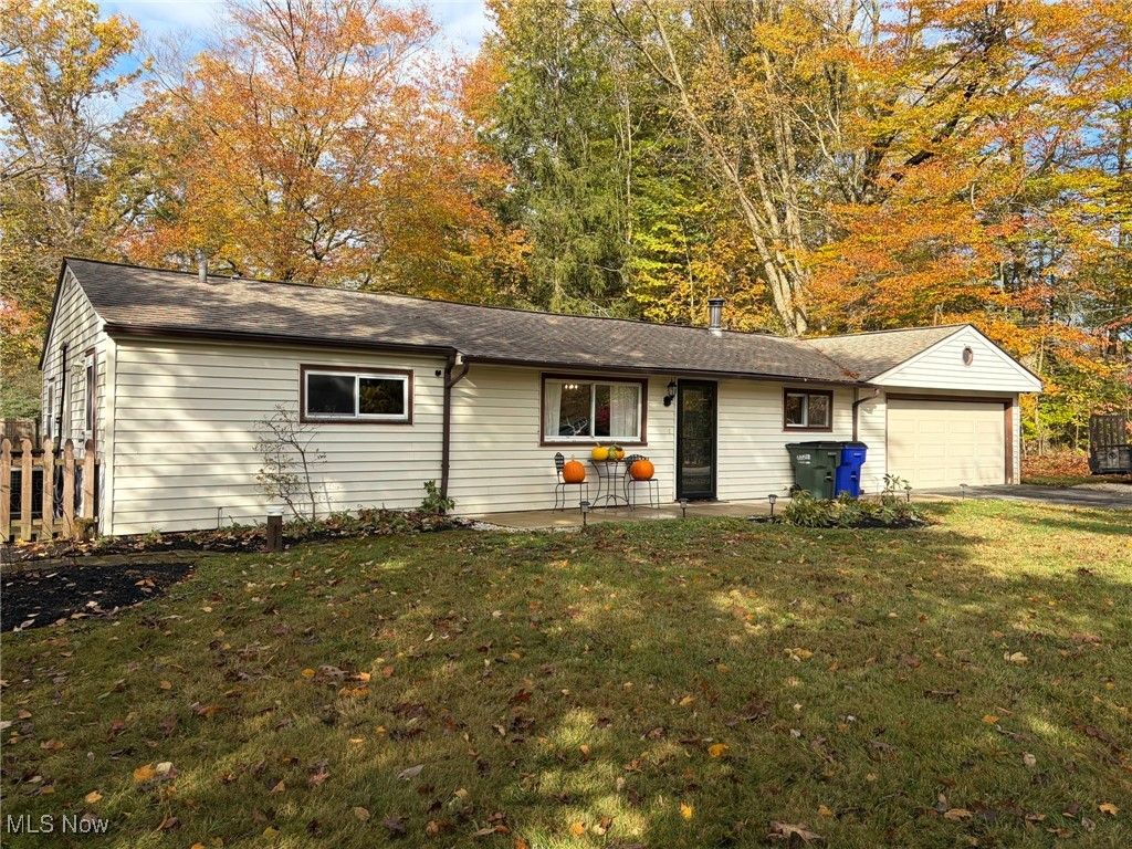 Photo of 12845 Vincent Drive, Mantua, OH 44255 (MLS # 5167570)