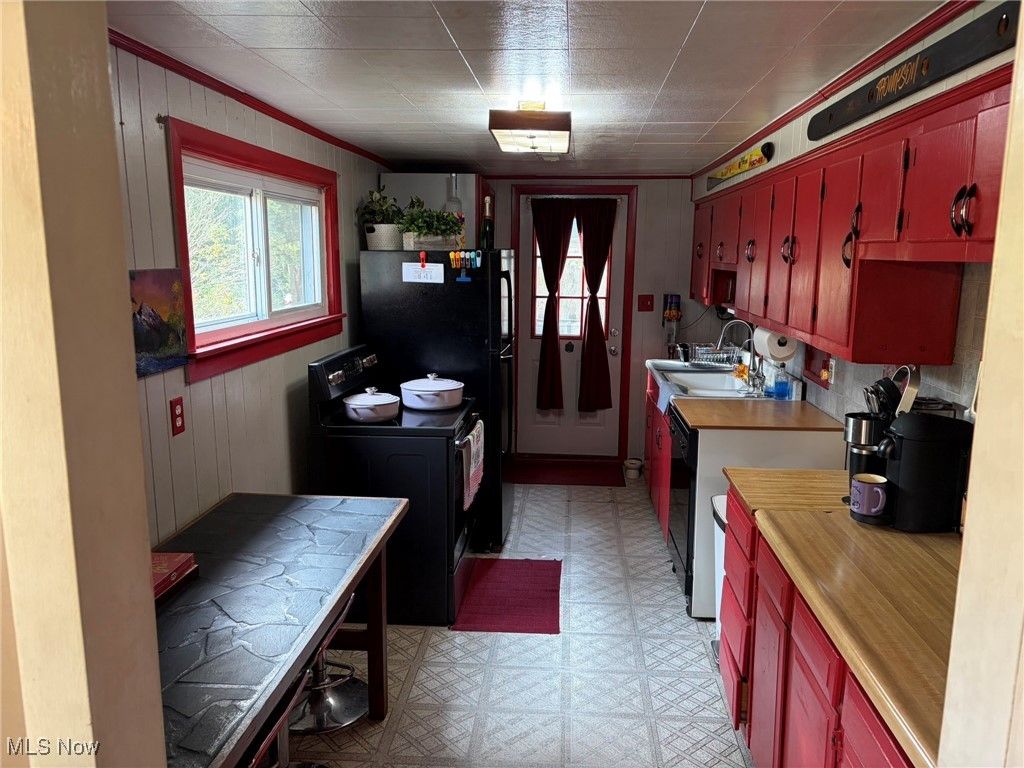 Photo of 12845 Vincent Drive, Mantua, OH 44255 (MLS # 5167570)