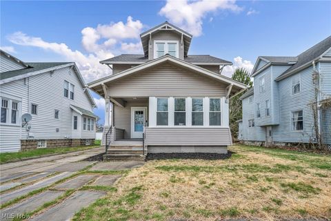 Homes For Sale - 39 25th Street<br/> Barberton, OH 44203