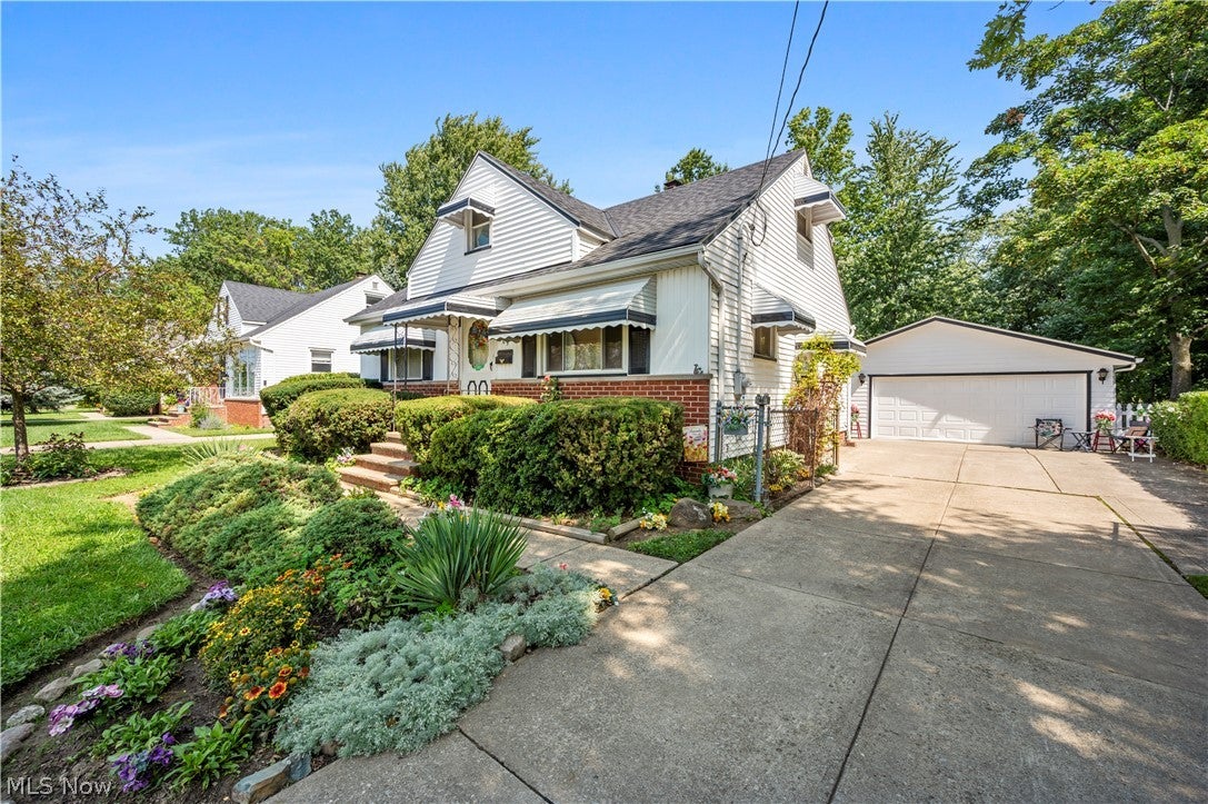 265 E 317th Street