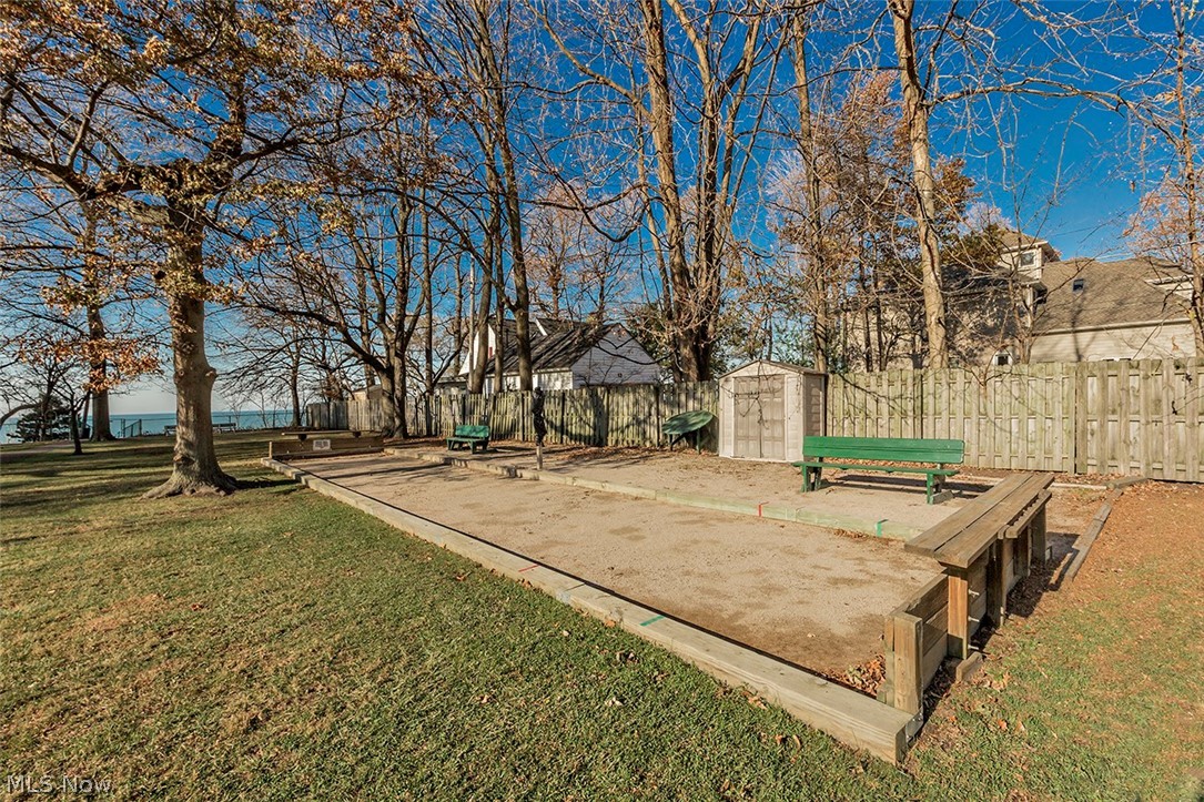 Lakeshore Blvd Estates 01 - Residential