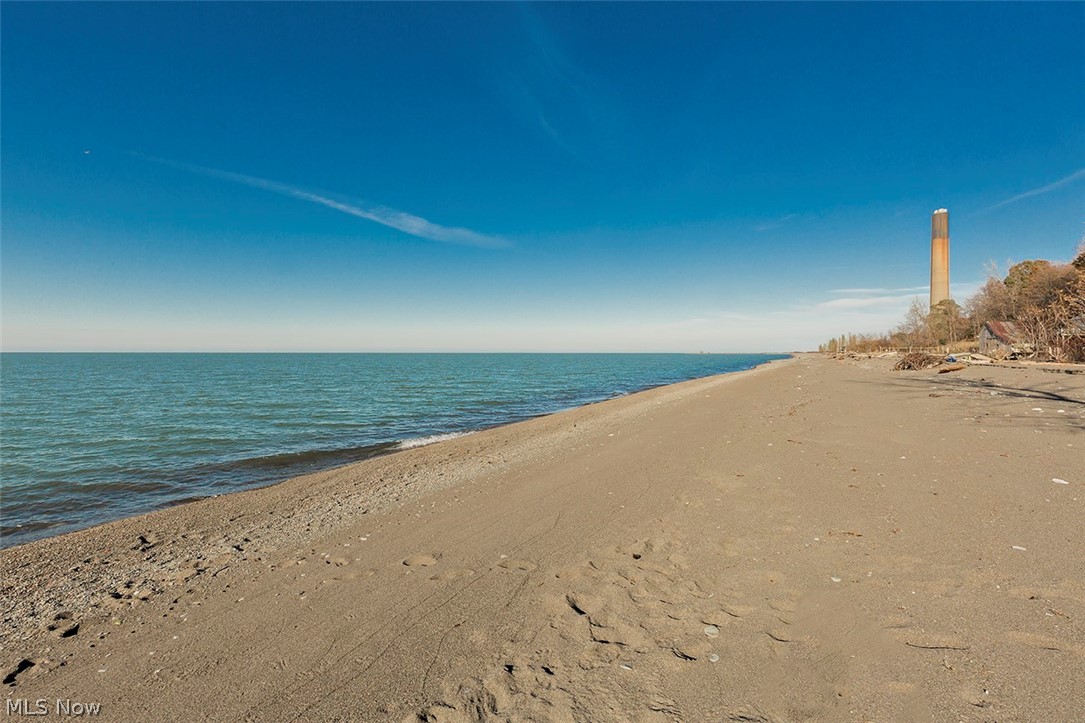 Lakeshore Blvd Estates 01 - Residential