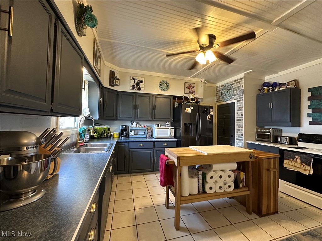 32 E Madison Avenue, Niles, Ohio image 12