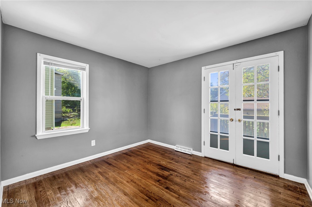 Walton Realty Cos Garfield - Residential