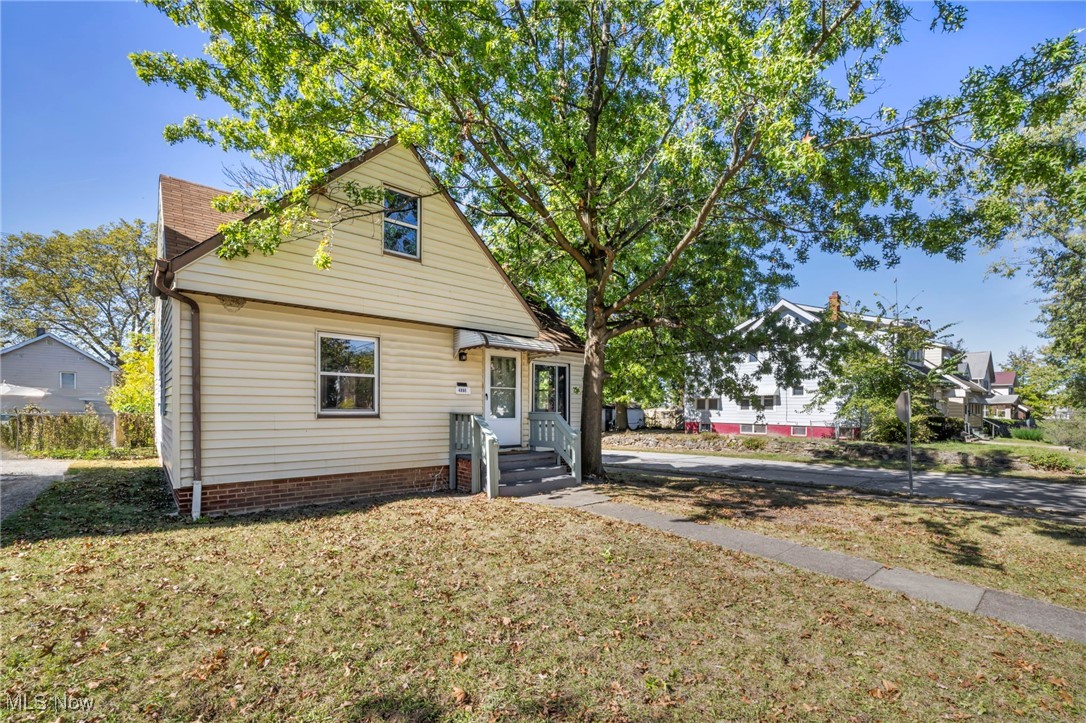 Walton Realty Cos Garfield - Residential