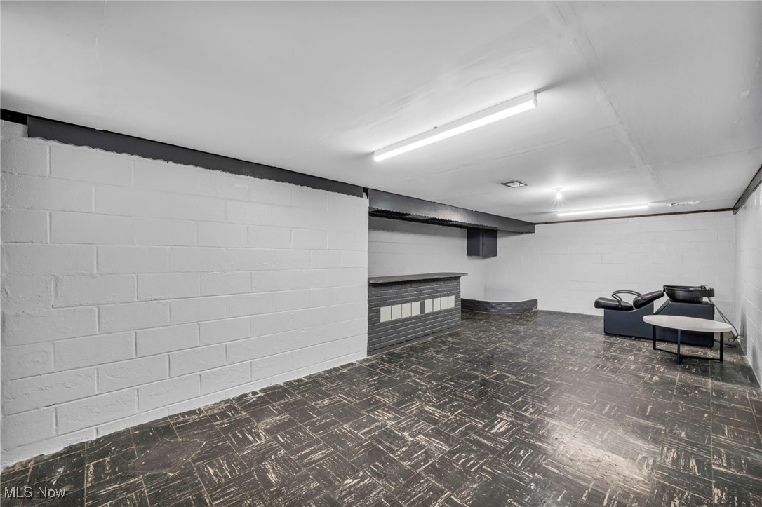 Walton Realty Cos Garfield - Residential