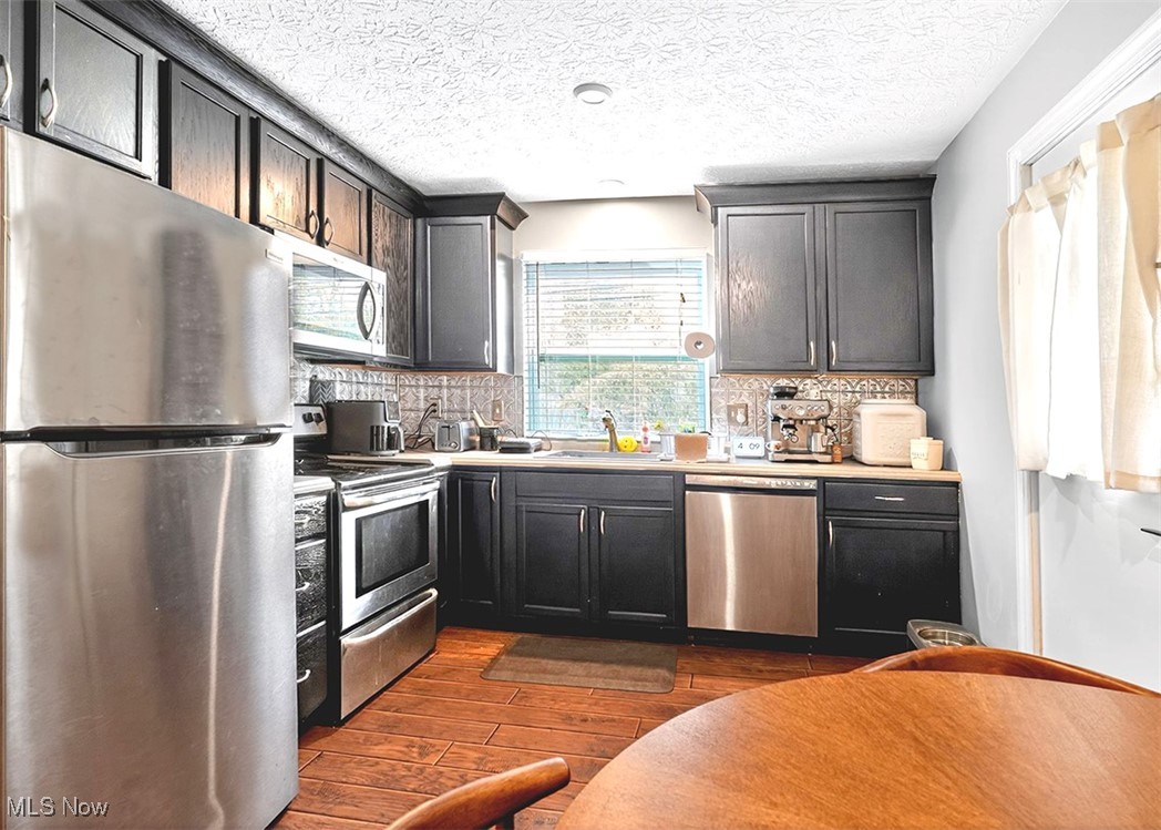 Village In Falls Condo - Residential