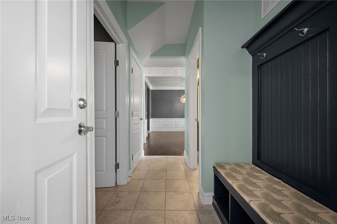 Clubside Manor Condo Ph 35 - Residential