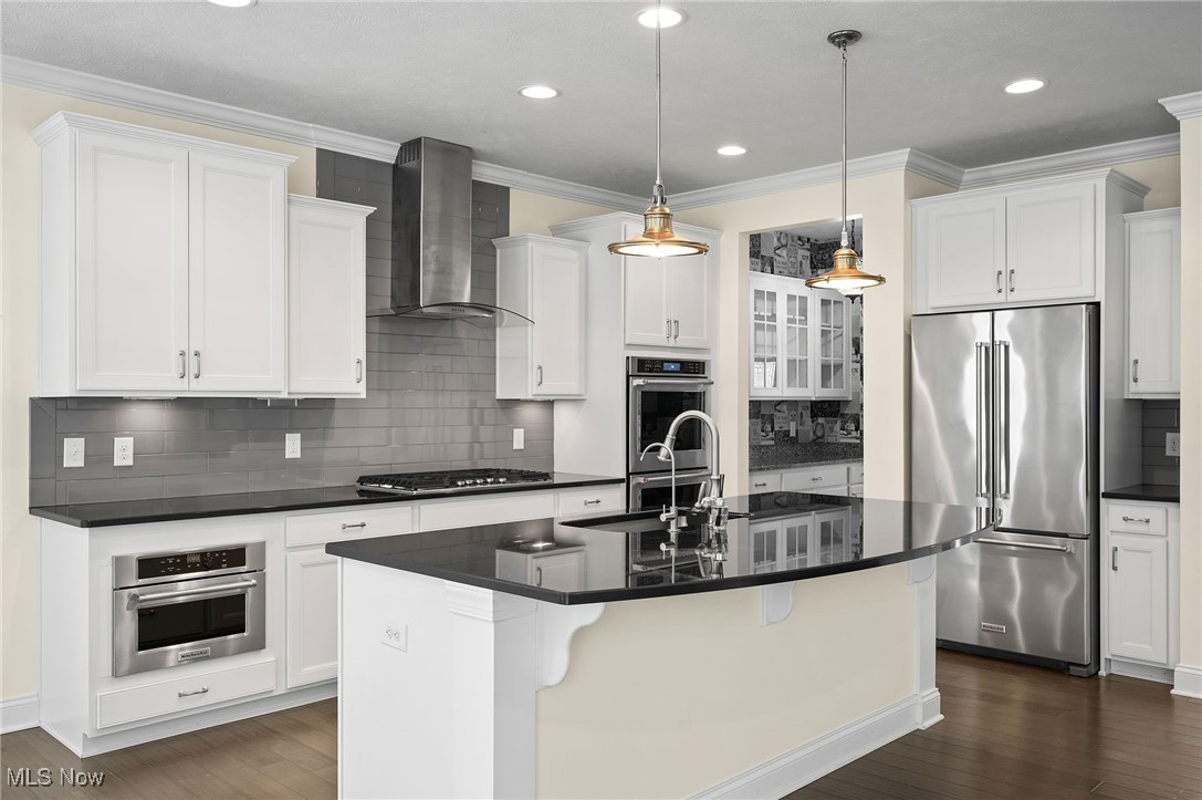 Clubside Manor Condo Ph 35 - Residential