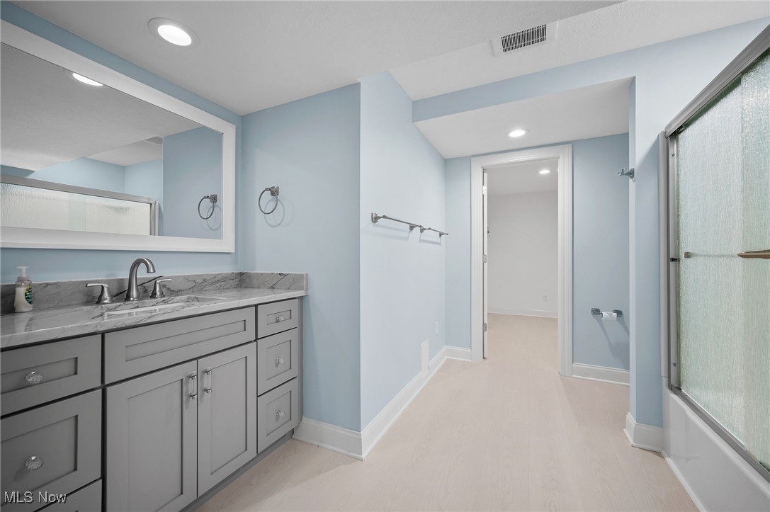 Clubside Manor Condo Ph 35 - Residential