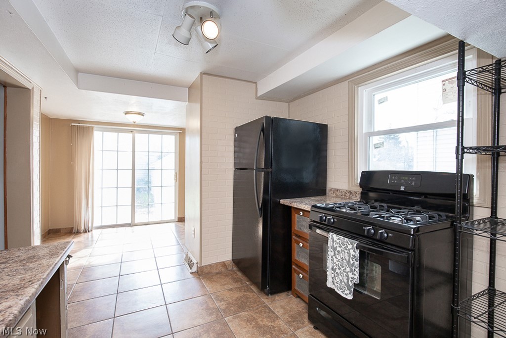 Conger-Helper Realty Companys - Residential