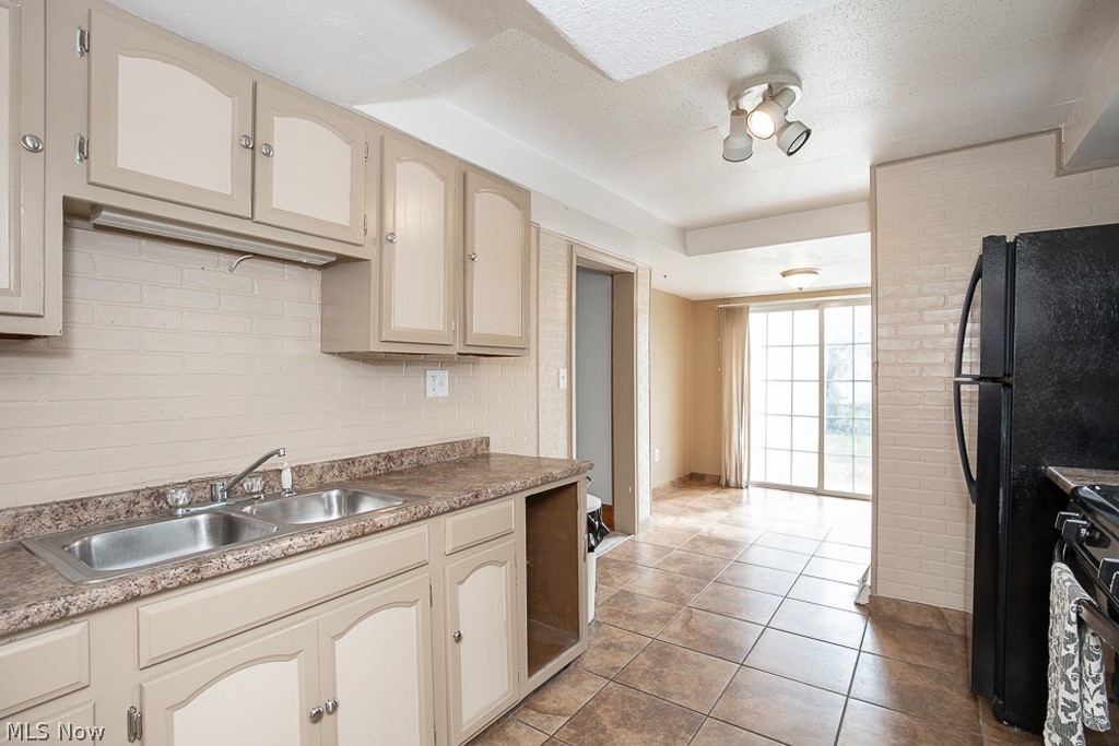 Conger-Helper Realty Companys - Residential