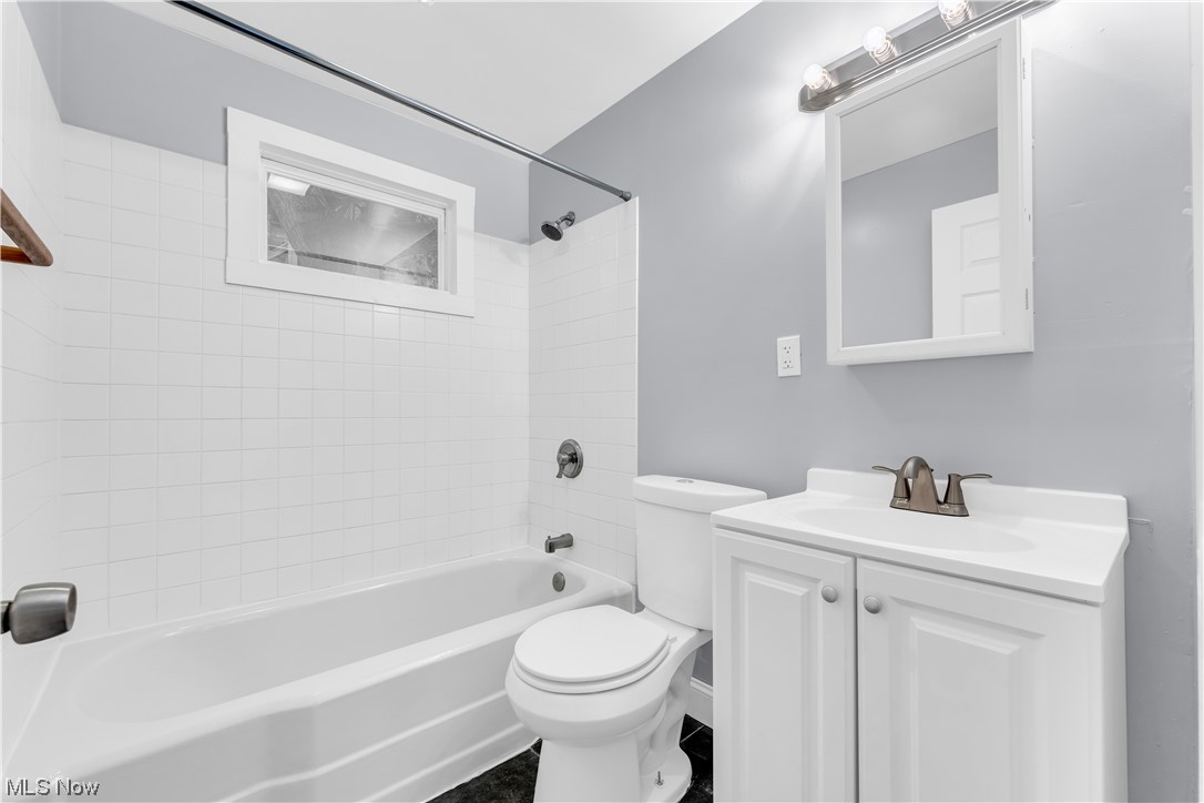 Clifton Blvd - Residential Lease