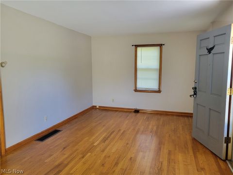 Tiny photo for 408 Newton Street, Tallmadge, OH 44278 (MLS # 5221211)