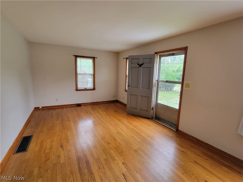 Photo of 408 Newton Street, Tallmadge, OH 44278 (MLS # 5221211)