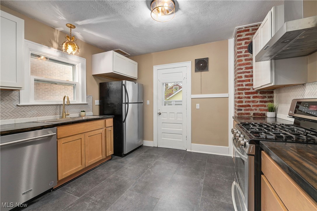 1507 W 9th Street, Lorain, Ohio image 8
