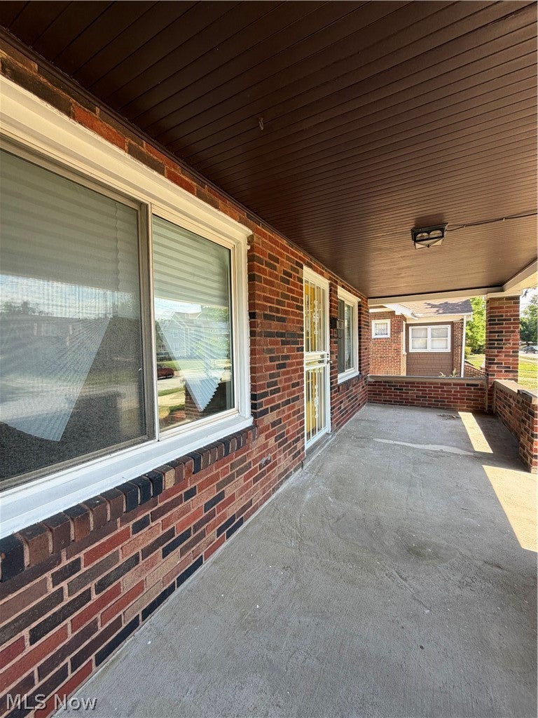 Photo of 18229 Neff Road, Cleveland, OH 44119 (MLS # 5224650)