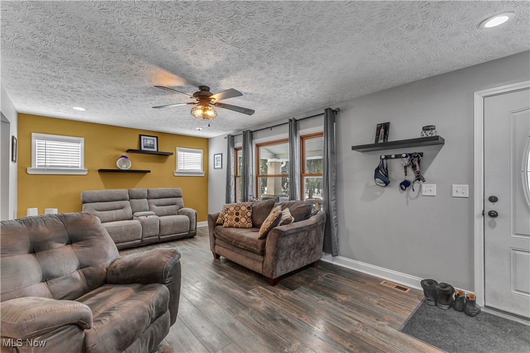 9391-9381 Columbia Road