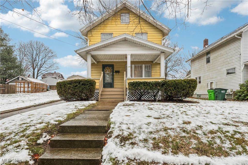 Photo of 79 20th Street SW, Barberton, OH 44203 (MLS # 5176183)