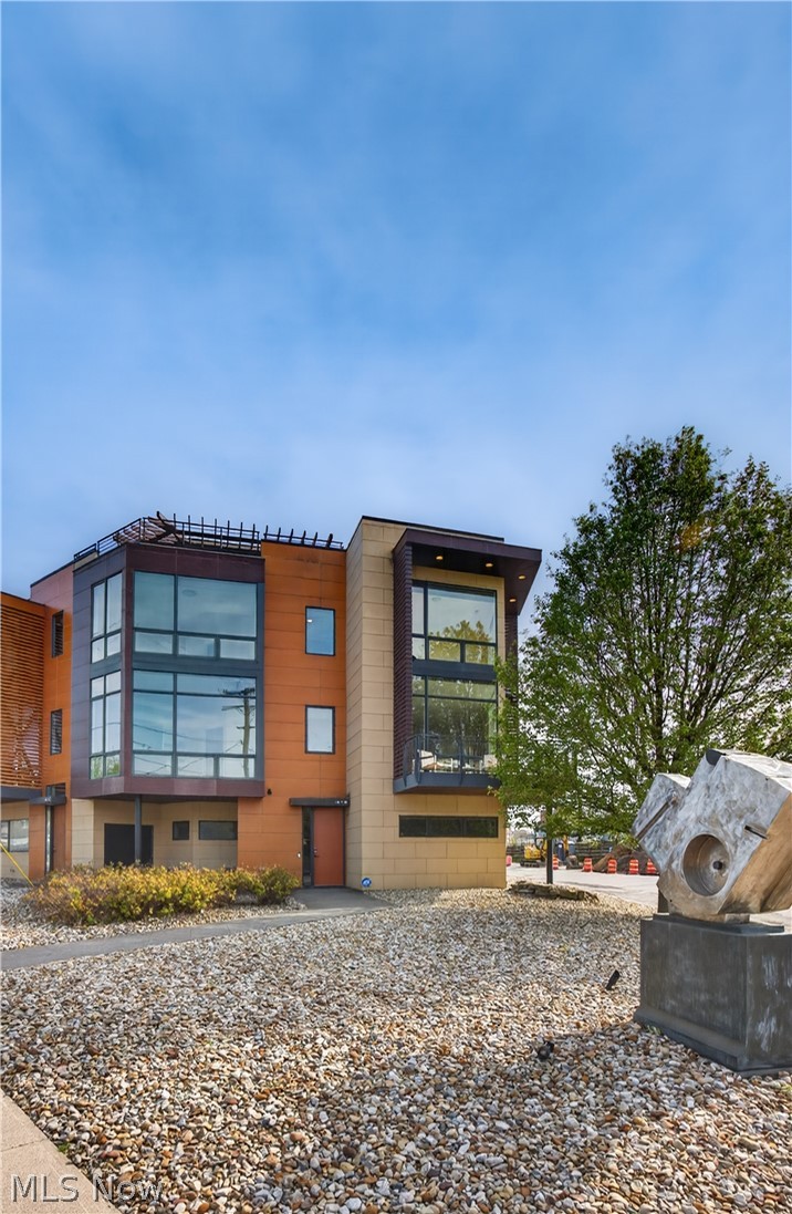 27 Coltman - Residential