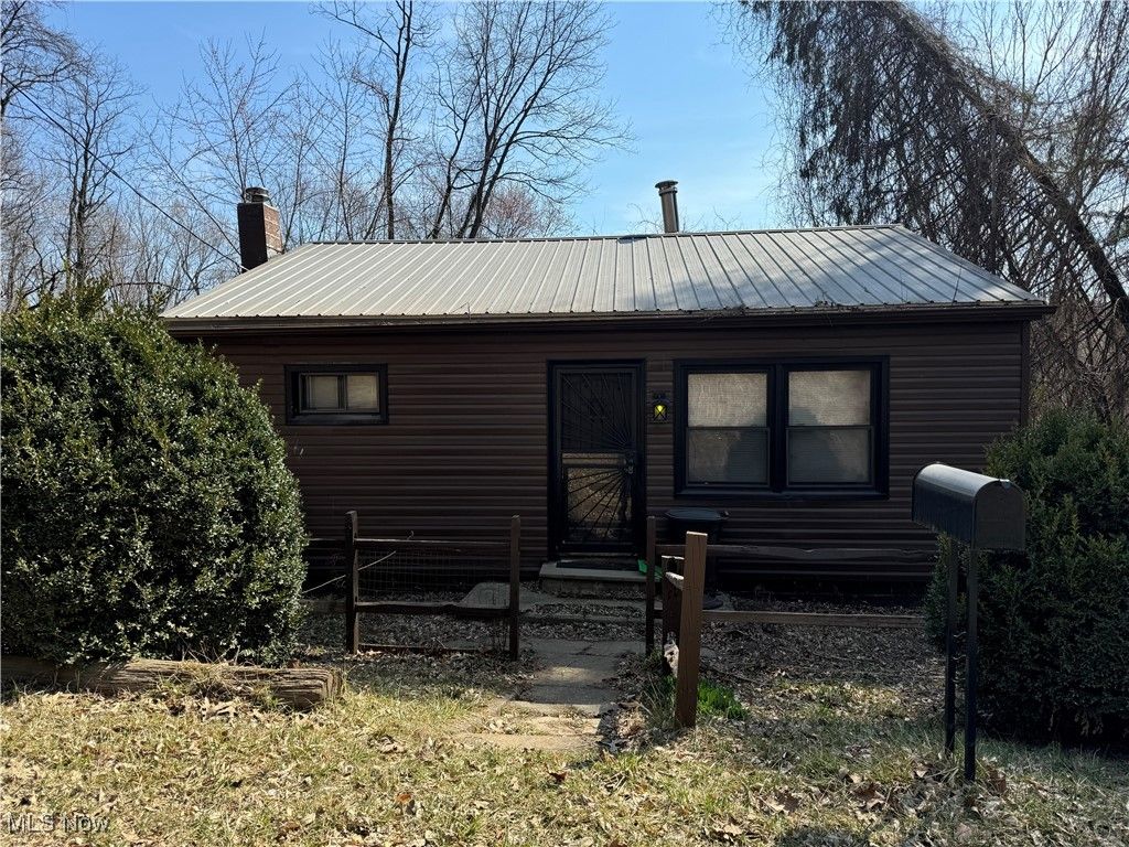 Photo of 14240 Cr 410, Coshocton, OH 43812 (MLS # 5177172)