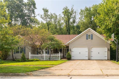 Homes For Sale - 1611 Wildwood Drive<br/> Wooster, OH 44691