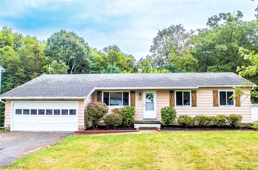 * MODERN Remodeled Ranch In Copley Township W/1700 SQ.FT Of Finishing Living Space Featuring 3 Bdrms, 1.5 Bathrms, Attached 2 Car Garage W/High 10 Ft.+ Ceiling, 300 Sq. Ft. DECK, Paved Driveway & Gated FENCED IN Back Yard! *A Living Room, Family Room AND FINISHED Bsmt Recreation Room Make For Great Entertaining & Extra Space! *Updates Include: NEW LUXURY Easy Clean Waterproof Plank Flooring, Eat-In Kitchen Remodel Showcasing Freshly Painted White Cabinets, Farmhouse Style SUBWAY TILE Backsplash & BUTCHER BLOCK Countertops, Tile Accent Behind Stove, SS Appliances, Commercial Style High End Faucet W/Sprayer, Oversized Overmount Stainless Sink W/Strainer, Scratch Protector Grid & Adjustable Dish Tray, Triple Valleymade Glass Jar Pendant Lighting And Single Pendant! PANTRY *Full Bathroom Remodel W/Custom SHIPLAP Accent Wall, Triple Sconce Jar Lighting, Gray Vanity & Sink, Toilet & Mirror! *New Half Bath Attached To Master Showcasing Custom SHIPLAP Accent Wall, Triple Sconce Jar Lighting, C