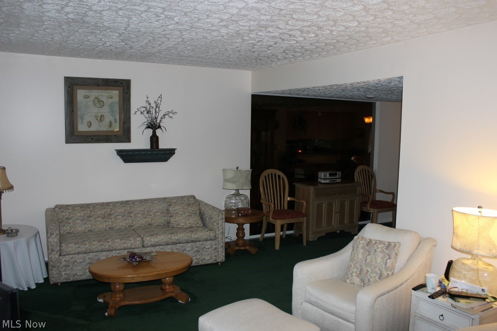 Country Club Twnhs North Condo - Residential