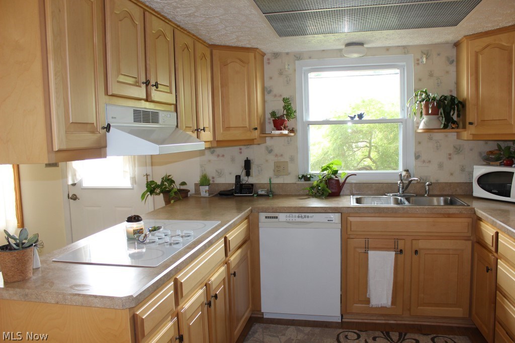 Country Club Twnhs North Condo - Residential