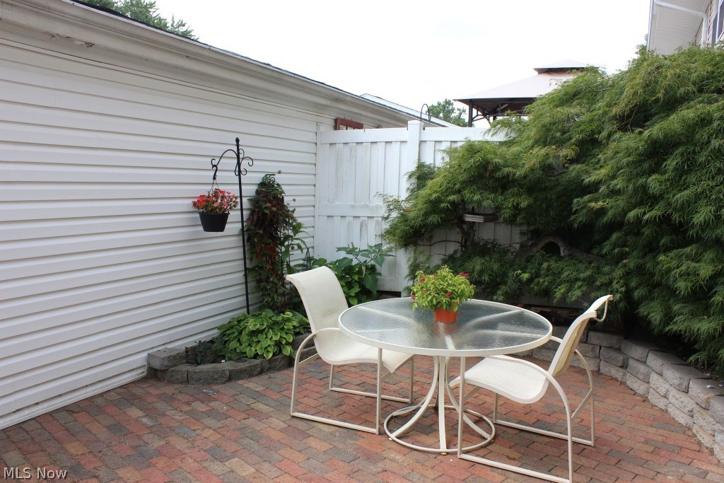 Country Club Twnhs North Condo - Residential