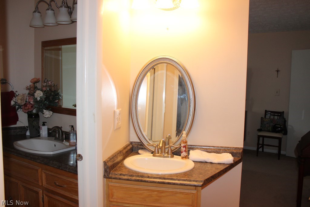 Country Club Twnhs North Condo - Residential