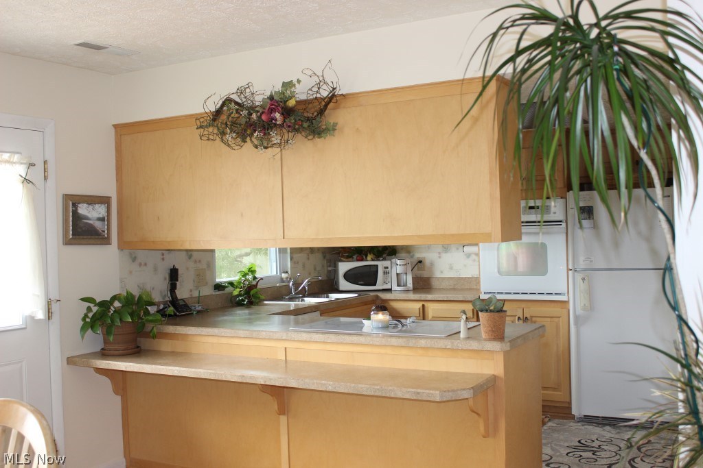 Country Club Twnhs North Condo - Residential