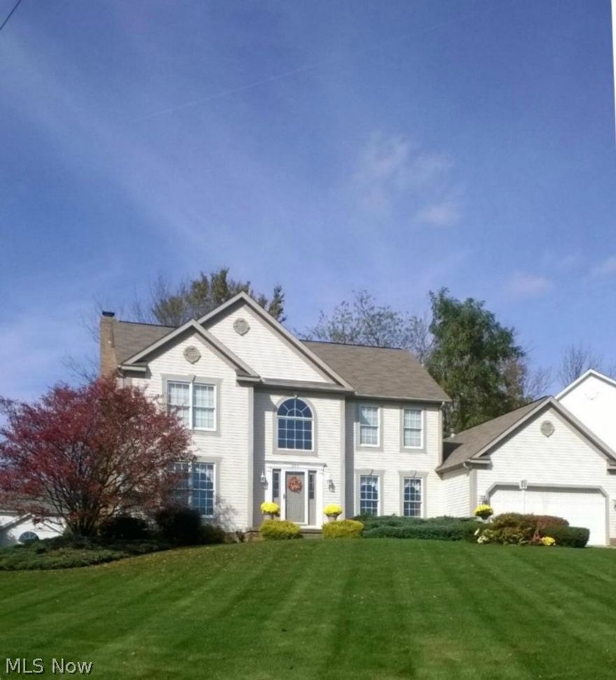 Welcome to Hidden Valley Estates, a well established neighborhood, where this Stately and Meticulously-kept Colonial is situated. You'll need to do nothing but move in and enjoy. The two story Foyer Entry, featuring hrwd flooring and a turned staircase, is  flanked by a generously sized Formal Dining Room and an Office or Sitting room. The Bayed Kitchen area has an ample sized Dinette and is open to the Family room with full view of the cozy fireplace. The second floor includes an Owners Suite complete with an abundant walk in closet and glamour bath plus 3 additional well sized bedrooms. Schedule your tour and then the moving van.....