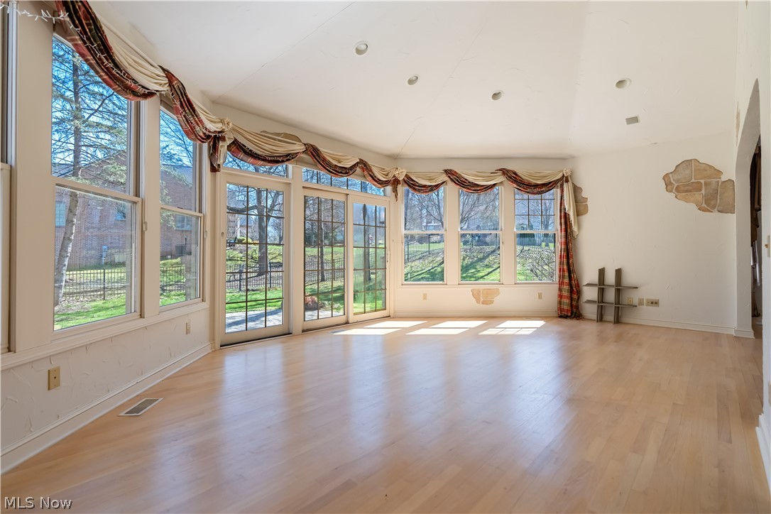 Woods At Nobles Pond - Residential