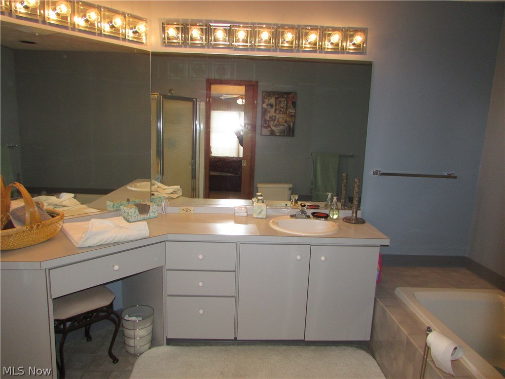 Westwinds Condo Ph 04 - Residential