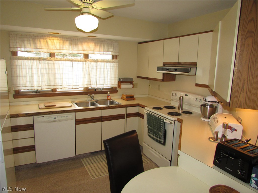 Westwinds Condo Ph 04 - Residential